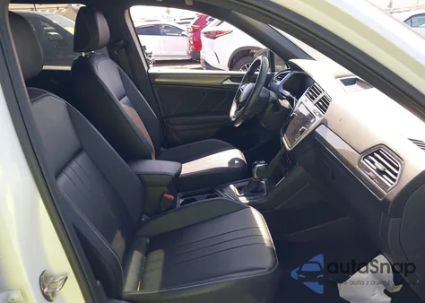 2022 Volkswagen Tiguan 2.0T Se R-Line Black из США, поврежденный, VIN 3VVCB7AX0NM124609